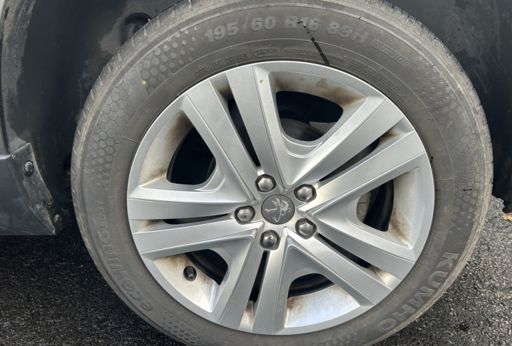 Peugeot 2008 Style 1.2 VTI  82 cv