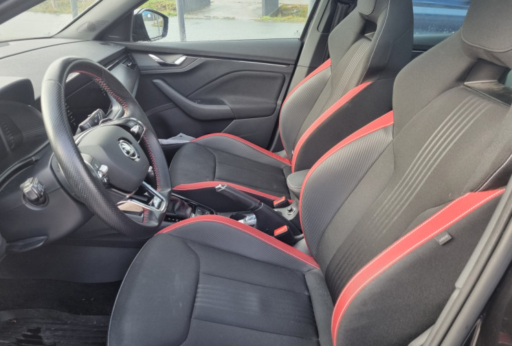 SKODA KAMIQ Monte-Carlo1.0 TSI Evo 110ch DSG7 * toit panoramique * carplay * sièges sport *         