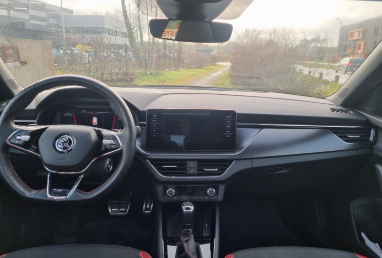 SKODA KAMIQ Monte-Carlo1.0 TSI Evo 110ch DSG7 * toit panoramique * carplay * sièges sport *         