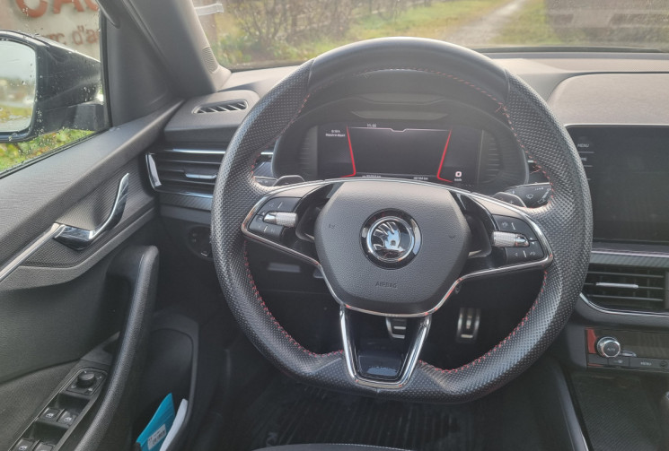 SKODA KAMIQ Monte-Carlo1.0 TSI Evo 110ch DSG7 * toit panoramique * carplay * sièges sport *         