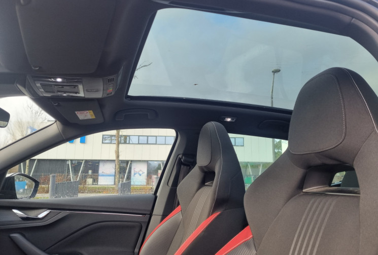 SKODA KAMIQ Monte-Carlo1.0 TSI Evo 110ch DSG7 * toit panoramique * carplay * sièges sport *         