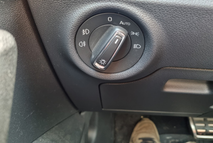SKODA KAMIQ Monte-Carlo1.0 TSI Evo 110ch DSG7 * toit panoramique * carplay * sièges sport *         