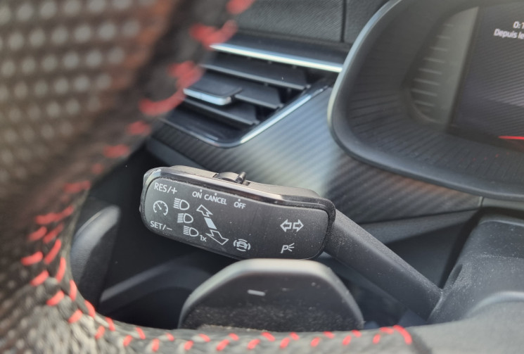 SKODA KAMIQ Monte-Carlo1.0 TSI Evo 110ch DSG7 * toit panoramique * carplay * sièges sport *         