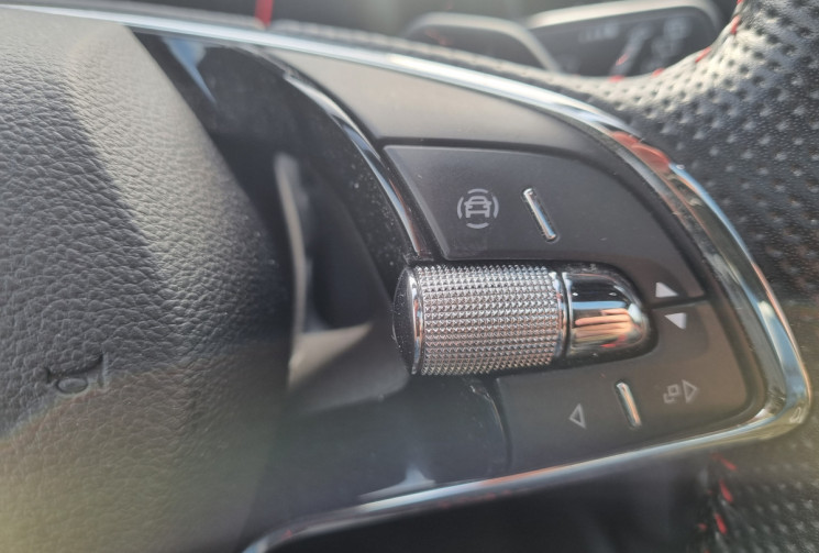 SKODA KAMIQ Monte-Carlo1.0 TSI Evo 110ch DSG7 * toit panoramique * carplay * sièges sport *         