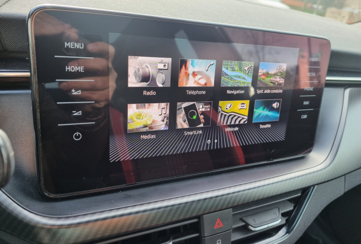 SKODA KAMIQ Monte-Carlo1.0 TSI Evo 110ch DSG7 * toit panoramique * carplay * sièges sport *         