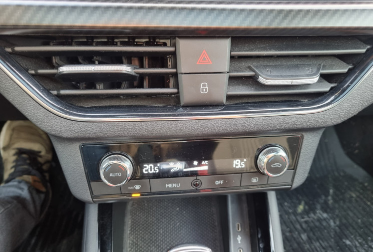 SKODA KAMIQ Monte-Carlo1.0 TSI Evo 110ch DSG7 * toit panoramique * carplay * sièges sport *         