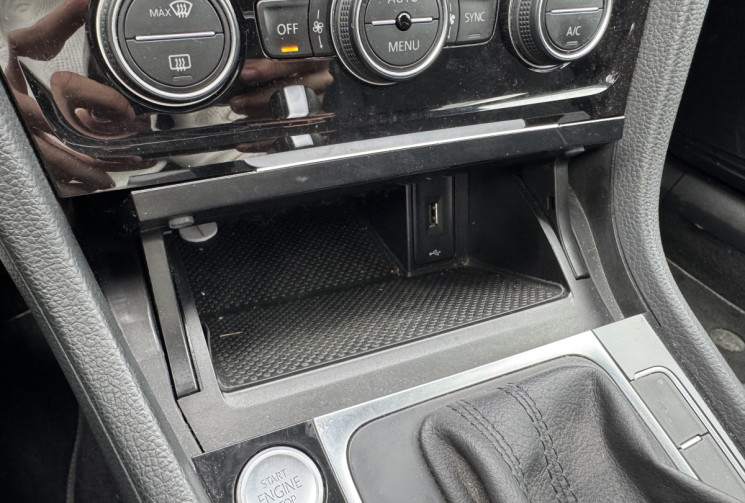 Volkswagen Golf 1.0 TSI 115ch Connect DSG7 /CARPLAY/CAMERA DE RECUL/ENTRETIEN VOLKSWAGEN/GTIE 6 MOIS