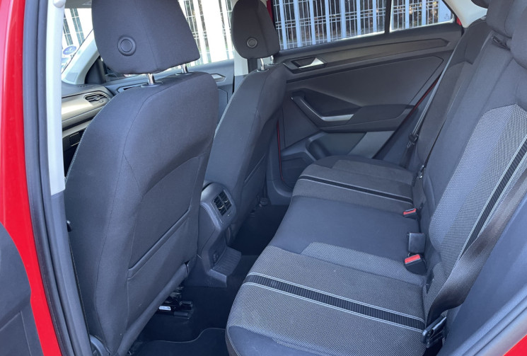 VOLKSWAGEN T-ROC 1.0 TSI 115 LOUNGE * Français / Apple CarPlay / GPS  / En stock