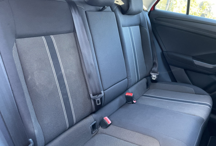 VOLKSWAGEN T-ROC 1.0 TSI 115 LOUNGE * Français / Apple CarPlay / GPS  / En stock