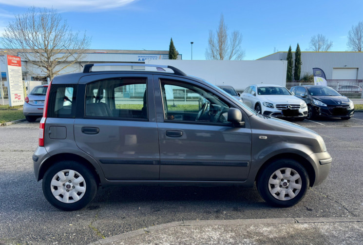 FIAT PANDA 1.2 8v 69ch Dynamic / Courroie de distribution neuve/ Mode CITY