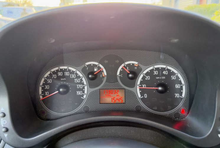 FIAT PANDA 1.2 8v 69ch Dynamic / Courroie de distribution neuve/ Mode CITY