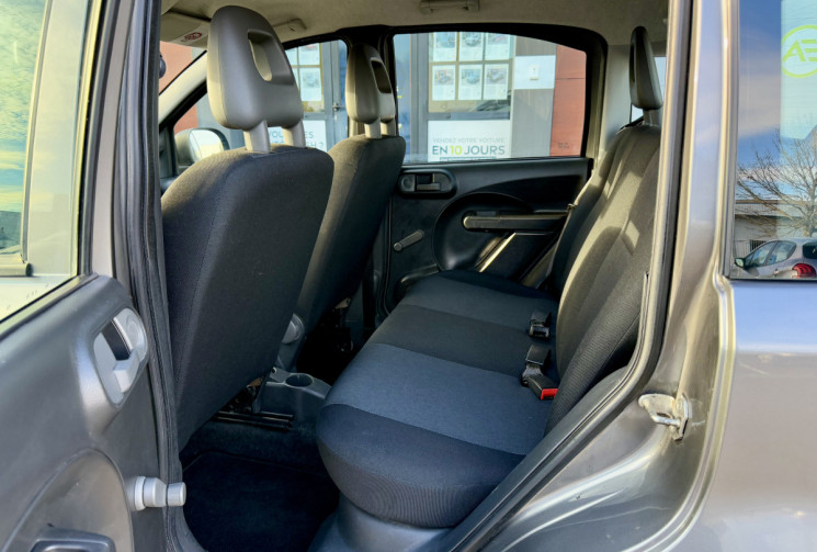 FIAT PANDA 1.2 8v 69ch Dynamic / Courroie de distribution neuve/ Mode CITY