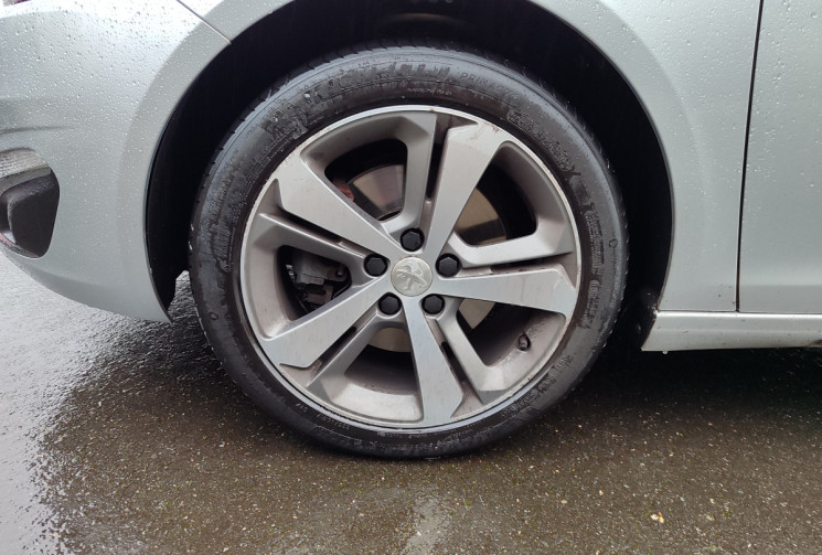 PEUGEOT 308 1.6 THP 155ch Féline 5p