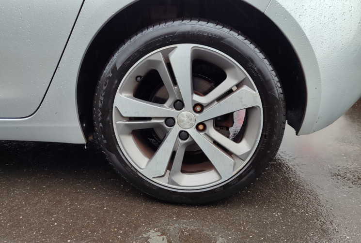 PEUGEOT 308 1.6 THP 155ch Féline 5p
