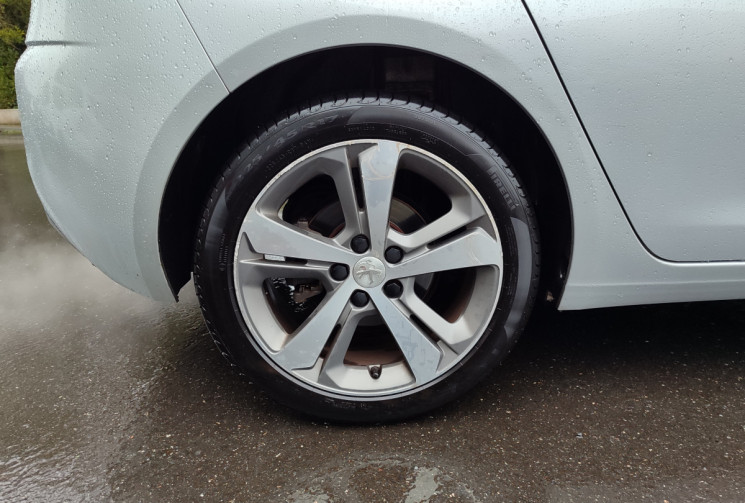 PEUGEOT 308 1.6 THP 155ch Féline 5p