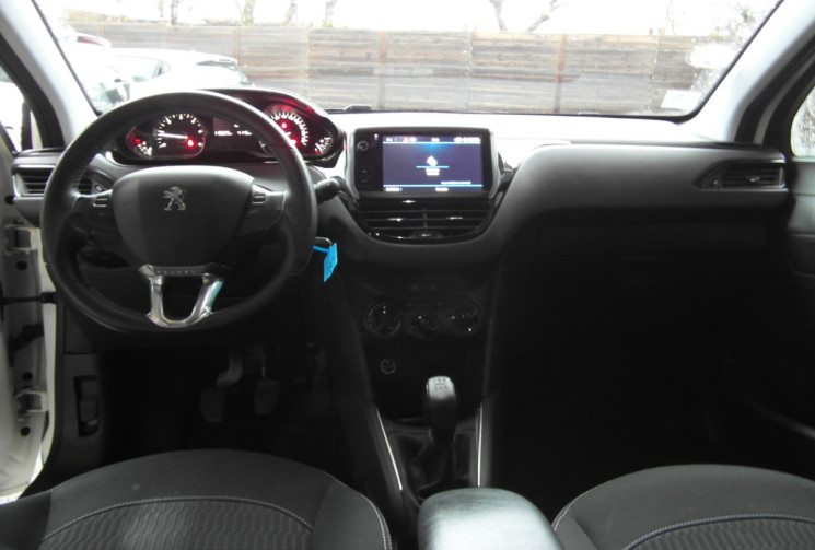 PEUGEOT 208 208 BLUEHDI 100 S&S  ACTIVE BUSINESS R 