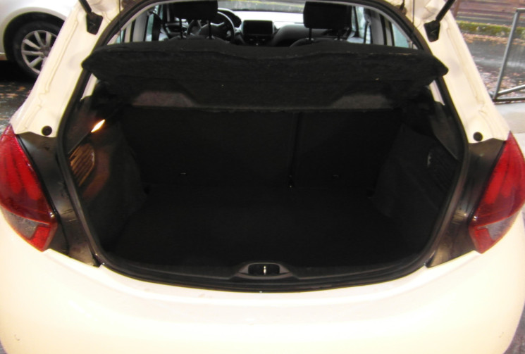 PEUGEOT 208 208 BLUEHDI 100 S&S  ACTIVE BUSINESS R 