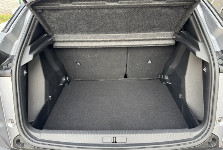 PEUGEOT 2008 Active Business 130 ch EAT8 / Carplay / Entretien complet Peugeot / Garantie 6 mois