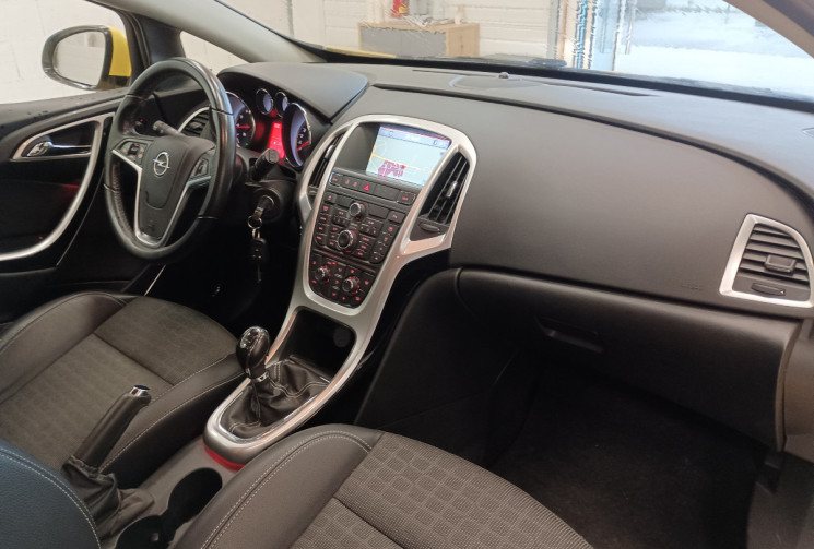 Opel Astra GTC 1.6 Turbo 180 cv Sport 1ere Main suivi complet opel