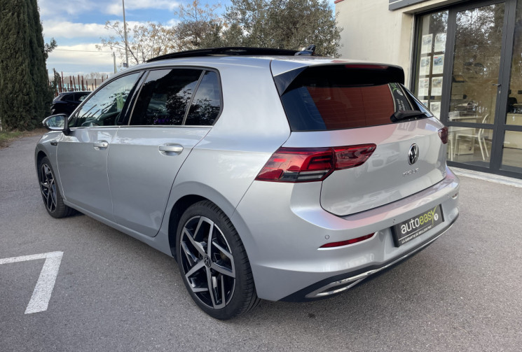 Volkswagen Golf 8 1.5 eTSi Hybride DSG7 150 cv STYLE / Toit Ouvrant / Parfait État / Suivi
