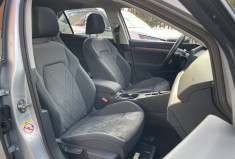 Volkswagen Golf 8 1.5 eTSi Hybride DSG7 150 cv STYLE / Toit Ouvrant / Parfait État / Suivi