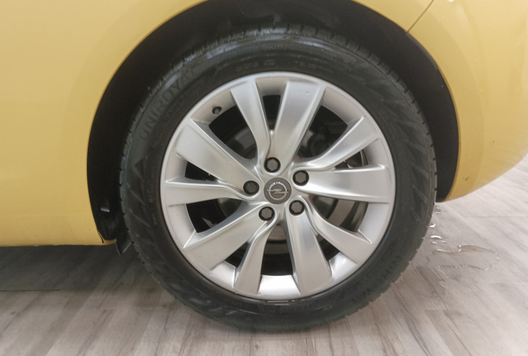 Opel Astra GTC 1.6 Turbo 180 cv Sport 1ere Main suivi complet opel