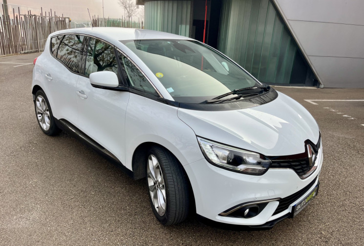 RENAULT SCENIC Buisness 120 cv EDC boîte auto / tres propre / moteur à chaîne 