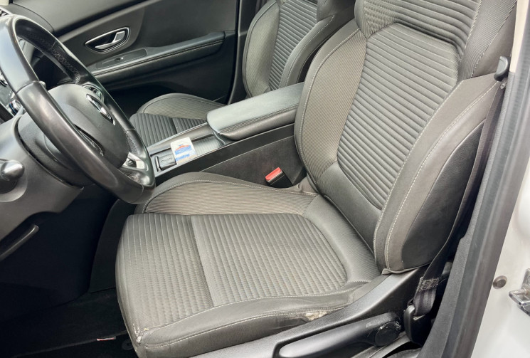 RENAULT SCENIC Buisness 120 cv EDC boîte auto / tres propre / moteur à chaîne 