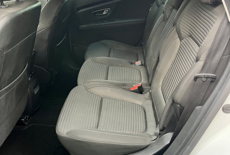 RENAULT SCENIC Buisness 120 cv EDC boîte auto / tres propre / moteur à chaîne 