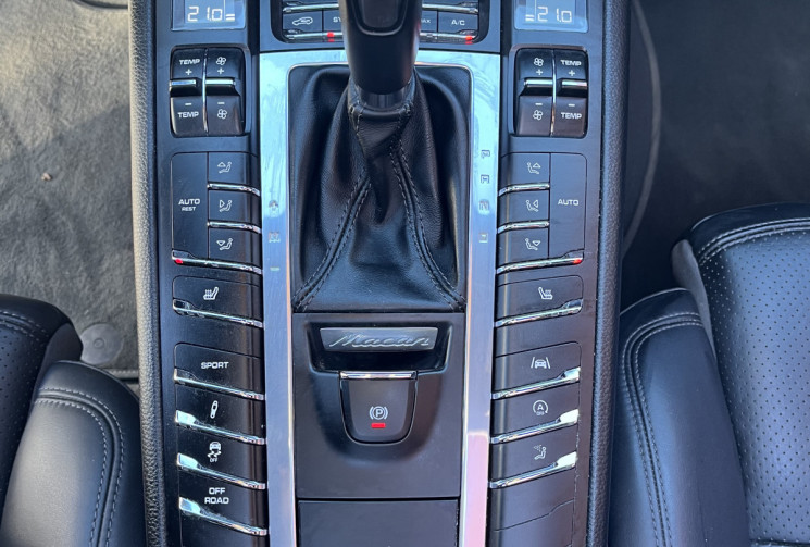 PORSCHE Macan Phase 2 PDK 245 cv / Nombreuses options / Tres bon état 