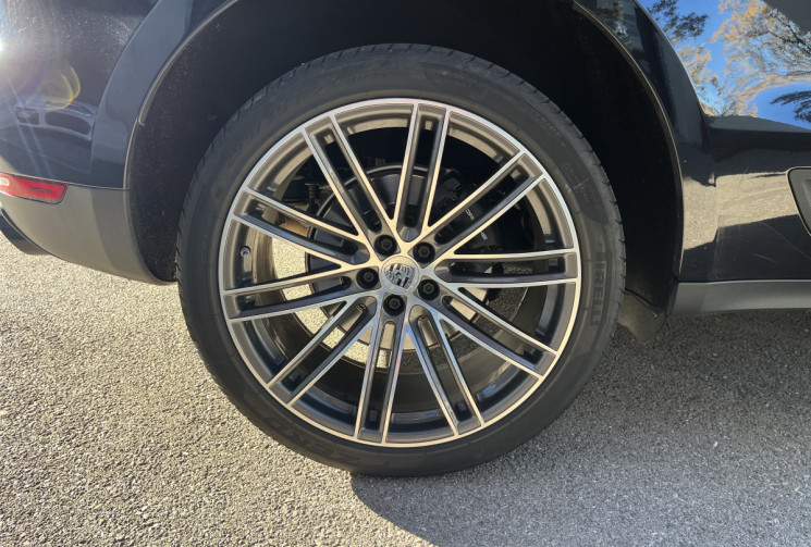 PORSCHE Macan Phase 2 PDK 245 cv / Nombreuses options / Tres bon état 