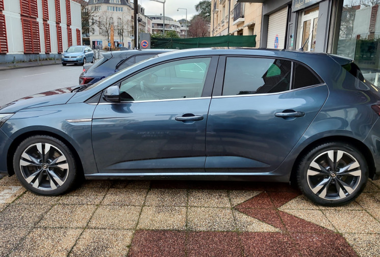 Renault MEGANE 1.6 dCi EDC6 163 cv / INTENS