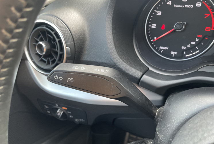 AUDI Q2 S-LINE 35 150 cv 1.5 TFSI S-Tronic7 * Origine France * Carplay * Camera * Sièges Chauffants