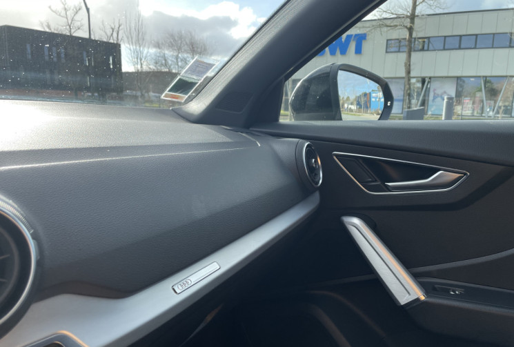 AUDI Q2 S-LINE 35 150 cv 1.5 TFSI S-Tronic7 * Origine France * Carplay * Camera * Sièges Chauffants