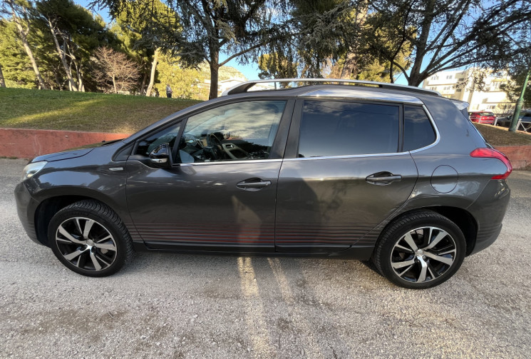 PEUGEOT 2008 1.2 PT 110 ch Urban Cross DISTRIBUTION OK