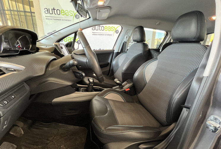 PEUGEOT 2008 1.2 PT 110 ch Urban Cross DISTRIBUTION OK