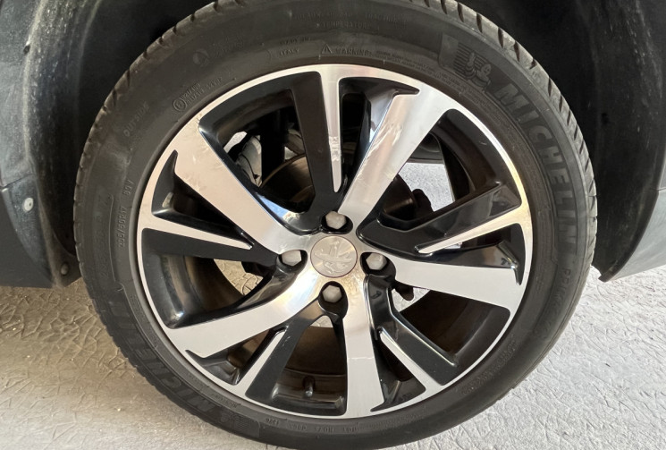 PEUGEOT 2008 1.2 PT 110 ch Urban Cross DISTRIBUTION OK