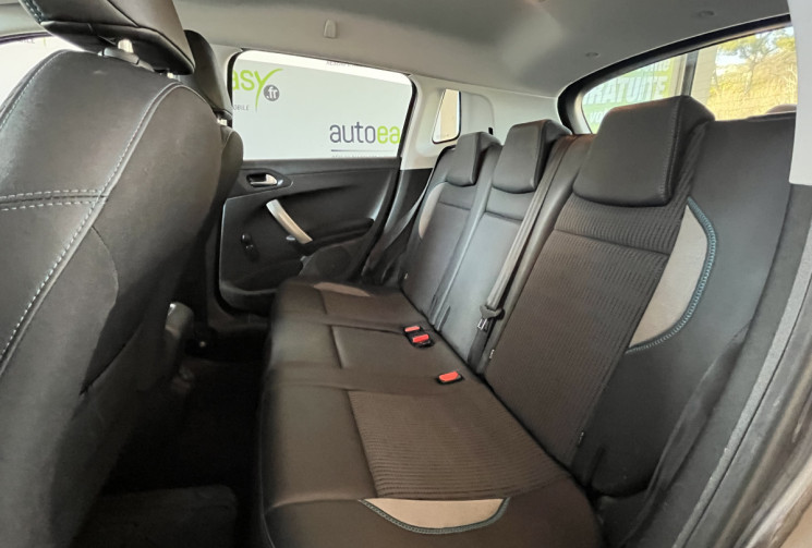 PEUGEOT 2008 1.2 PT 110 ch Urban Cross DISTRIBUTION OK