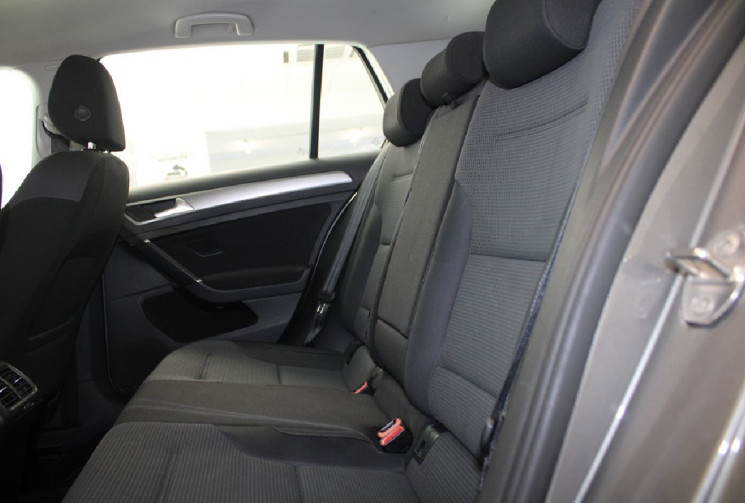 Volkswagen Golf 7 VII 105ch 1.6 l TDI 
