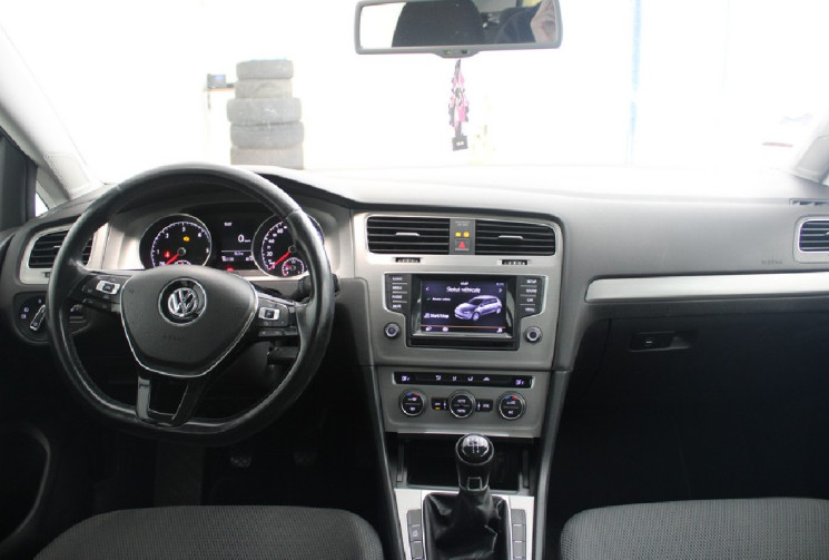 Volkswagen Golf 7 VII 105ch 1.6 l TDI 