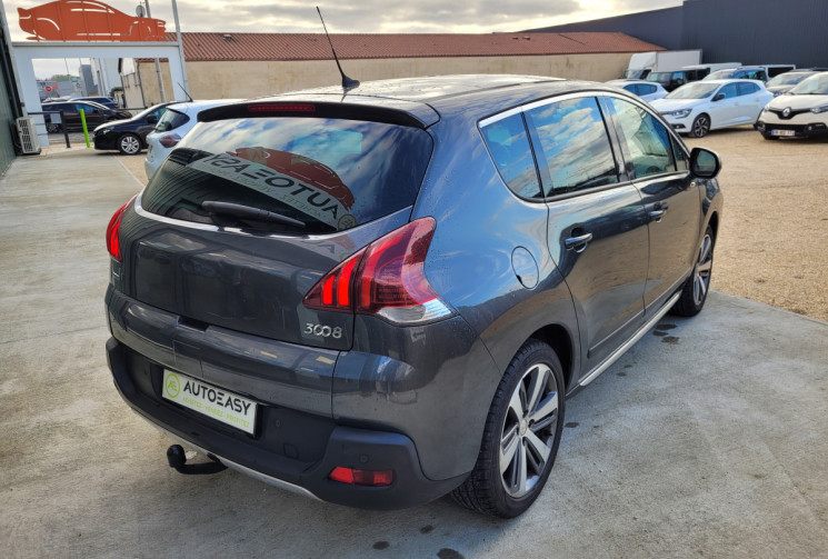 Peugeot 3008 1.6 BLUE HDI 120 CH ALLURE ATTELAGE