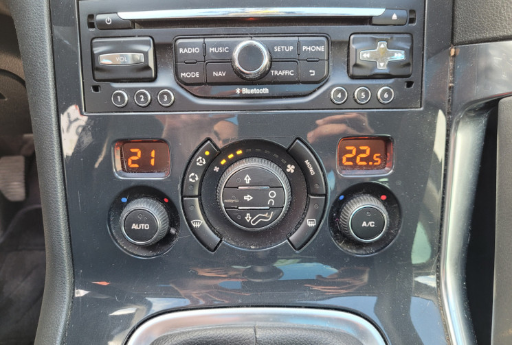 Peugeot 3008 1.6 BLUE HDI 120 CH ALLURE ATTELAGE
