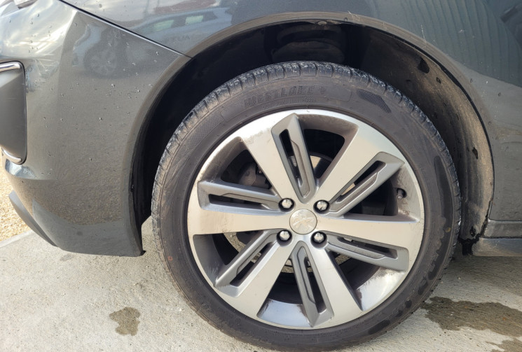 Peugeot 3008 1.6 BLUE HDI 120 CH ALLURE ATTELAGE