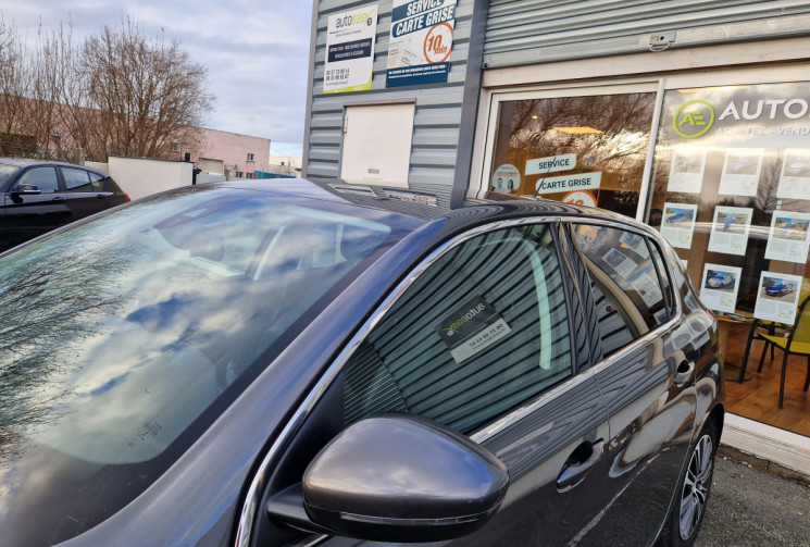 Peugeot 308 1.5 BlueHDi 130ch S&S Roadtrip
