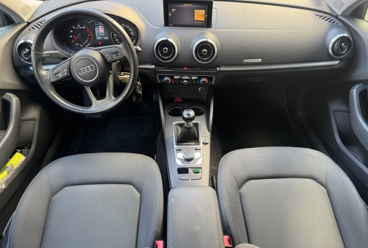 AUDI A3 SPORTBACK ambiante 1.0 tfsi 116 cv / TEL / REGULATEUR ADAPTATIF / SIEGES CHAUFFANT 