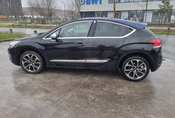 DS DS4 SPORT CHIC1.2 THP 12V S&S 130 cv * cuir * carplay * sièges chauffants * distribution ok * 