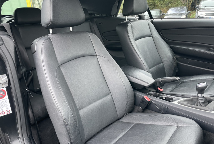 BMW SERIE 1 E88 118d Luxe BVM6