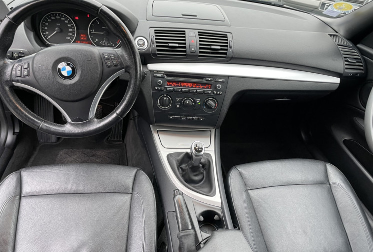 BMW SERIE 1 E88 118d Luxe BVM6