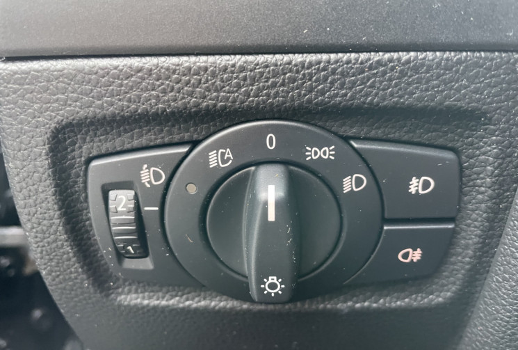 BMW SERIE 1 E88 118d Luxe BVM6