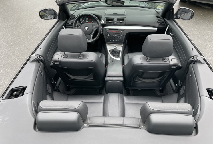 BMW SERIE 1 E88 118d Luxe BVM6
